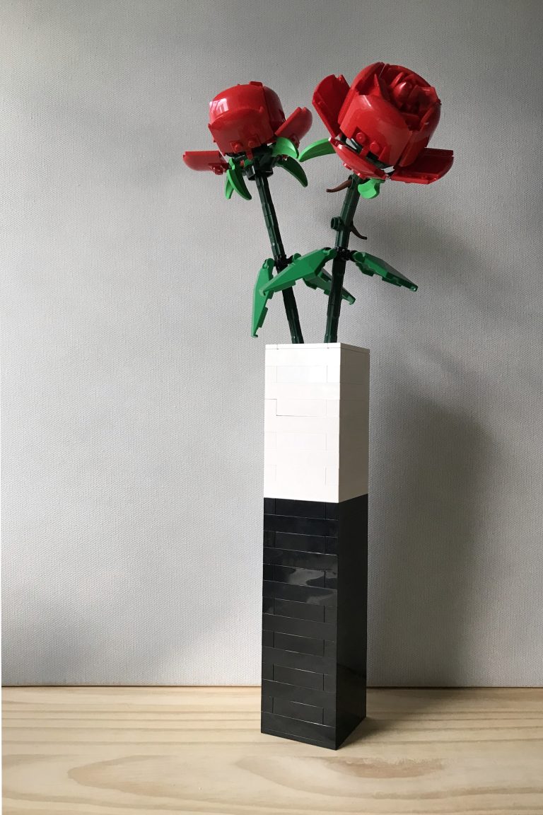 Simplest Colorblock Vase for LEGO Roses set – curiofloris